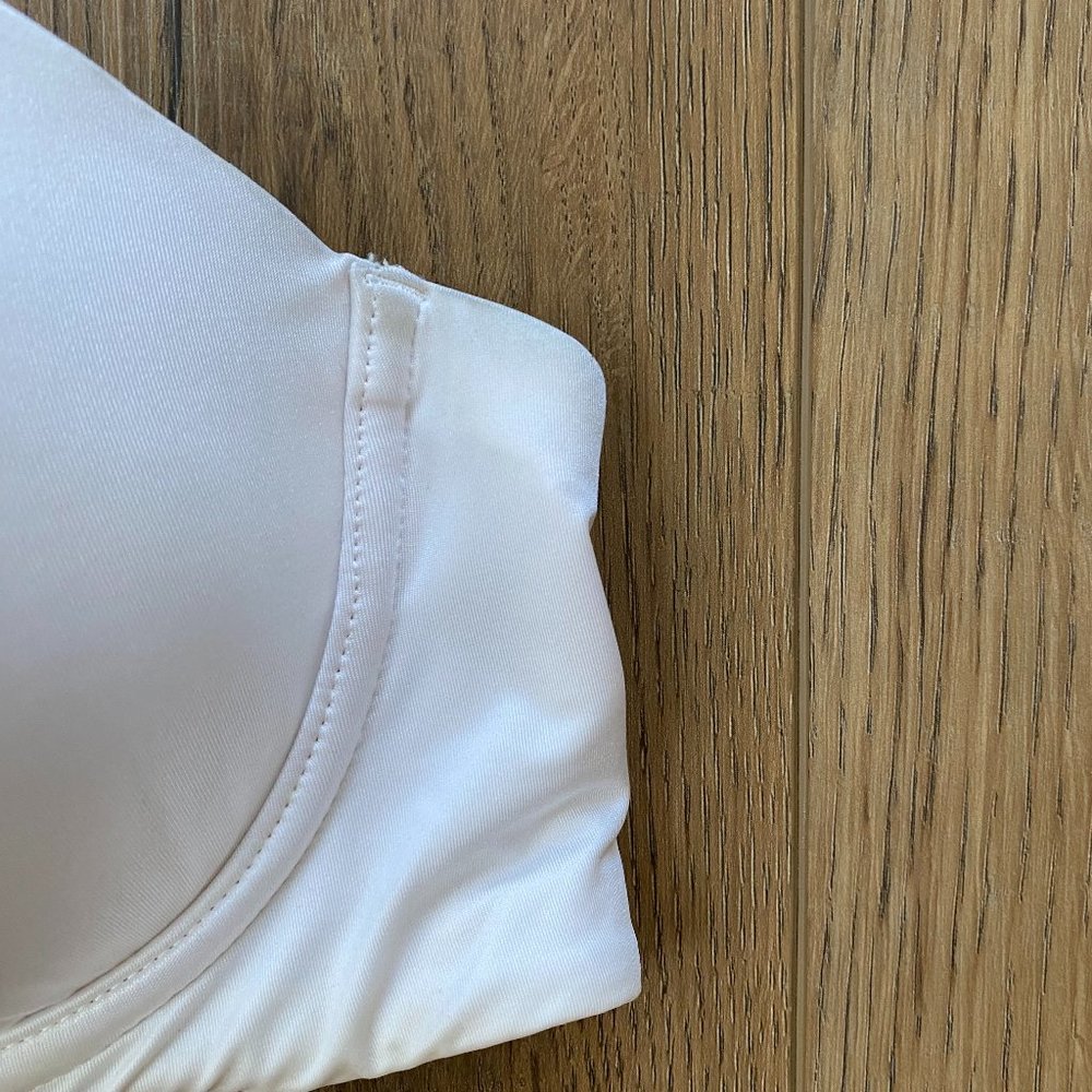 Auden | Lightly Lined Strapless Bra | White - Picture 3 of 7